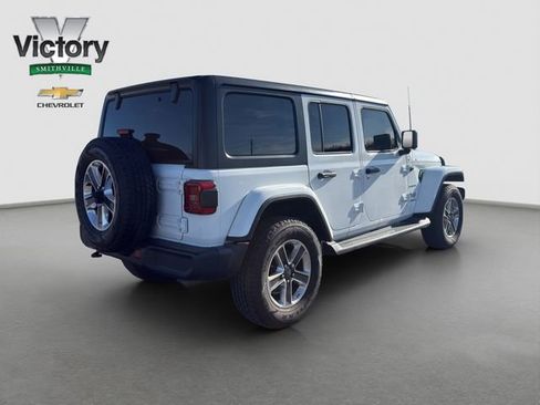 Used 2018 Jeep Wrangler Unlimited Sahara w/ Uconnect 4C Nav & Sound Group image 6