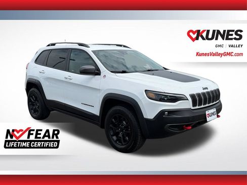 Used 2021 Jeep Cherokee Trailhawk w/ Trailer Tow Group AWD/4WD image 1
