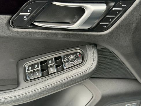 Used 2020 Porsche Macan image 27