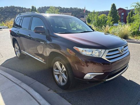 Used 2012 Toyota Highlander Limited w/ Tow Pkg AWD/4WD image 12