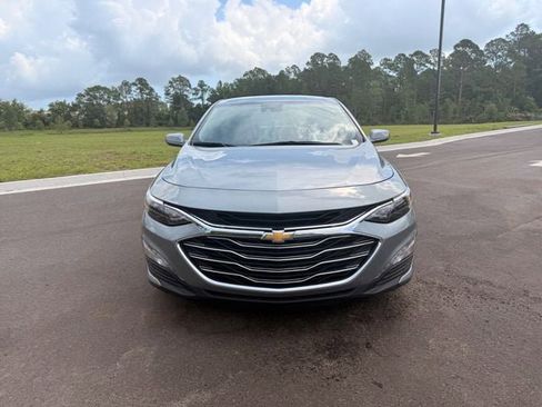 Used 2025 Chevrolet Malibu LT FWD image 14