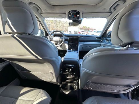 Used 2021 Jeep Grand Cherokee L Overland w/ Luxury Tech Group IV image 23