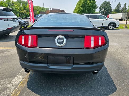 Used 2010 Ford Mustang GT RWD image 4