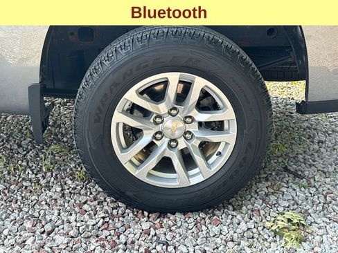 Used 2022 Chevrolet Silverado 1500 LT AWD/4WD image 9