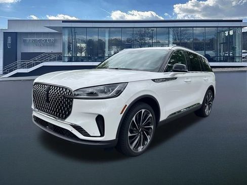 New 2026 Lincoln Aviator Reserve w/ Illumination Package RWD image 3