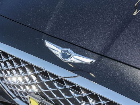 Used 2021 Genesis G70 2.0T RWD image 14