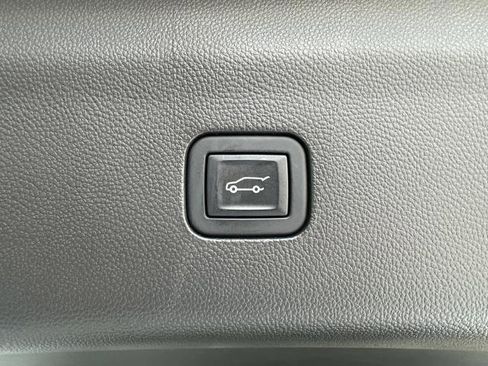 Used 2022 Buick Enclave Essence w/ LPO, Floor Liner Package image 55