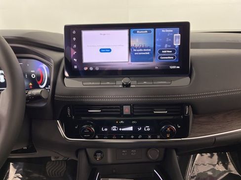 New 2026 Nissan Rogue Platinum image 24