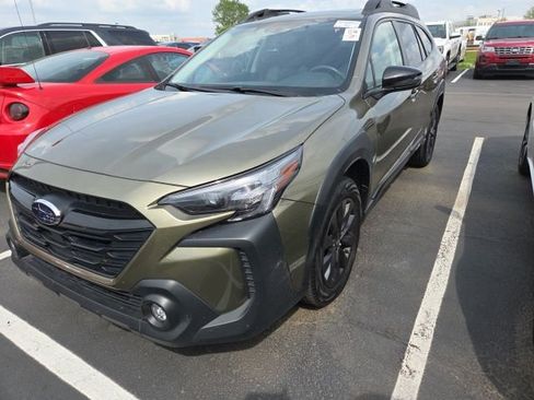 Used 2025 Subaru Outback Onyx Edition image 2