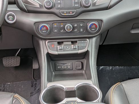 Used 2022 GMC Terrain AT4 w/ Infotainment Package II AWD/4WD image 21