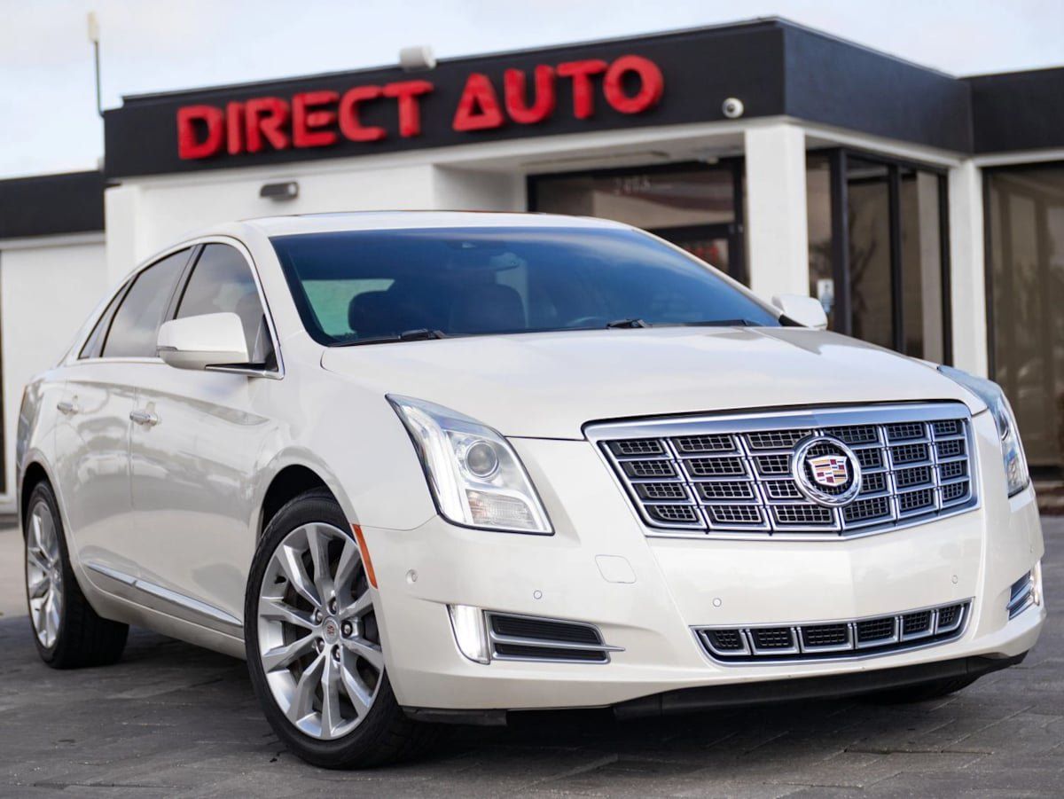 Used 2015 Cadillac XTS Luxury w/ Driver Awareness Package FWD image 4