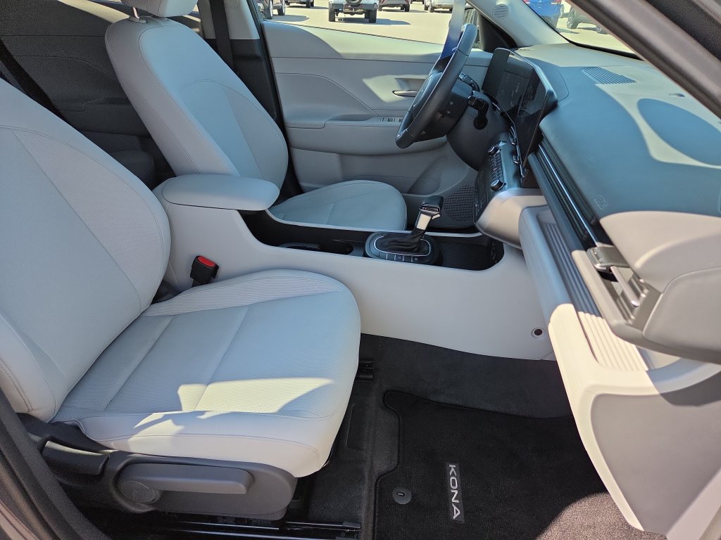 Certified 2024 Hyundai Kona SEL FWD image 32