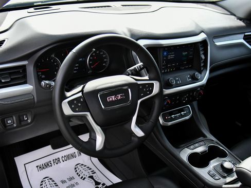 Used 2023 GMC Acadia SLT image 16