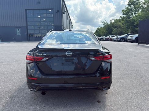 Used 2025 Nissan Sentra SR FWD image 4