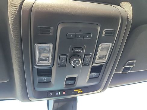 Used 2022 Chevrolet Tahoe RST w/ Luxury Package AWD/4WD image 18
