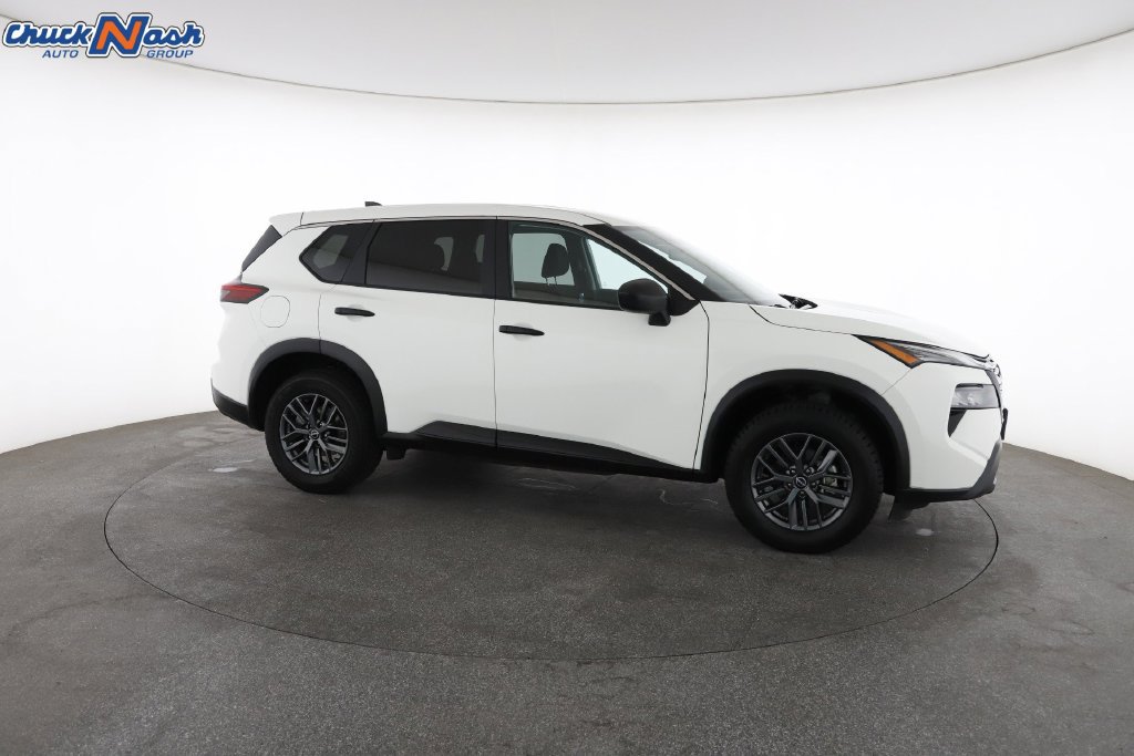 Used 2024 Nissan Rogue S FWD image 15
