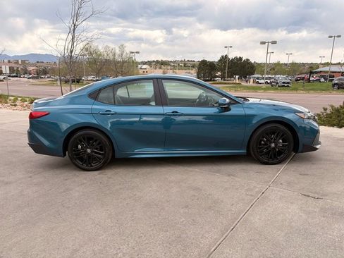 Used 2026 Toyota Camry SE FWD image 9
