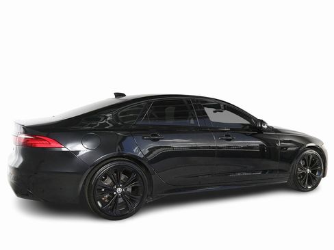 Used 2024 Jaguar XF R-Dynamic SE image 9