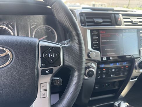 Used 2023 Toyota 4Runner Limited AWD/4WD image 32