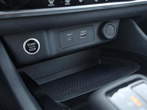 Used 2023 Nissan Rogue SV FWD image 14