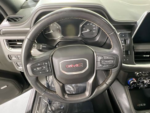 Used 2021 GMC Yukon AT4 w/ AT4 Premium Package AWD/4WD image 11
