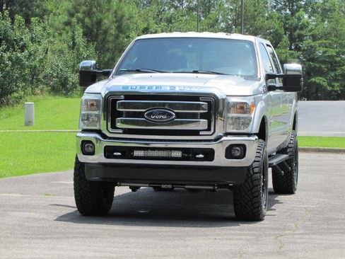 Used 2016 Ford F250 Lariat w/ Chrome Package AWD/4WD image 8