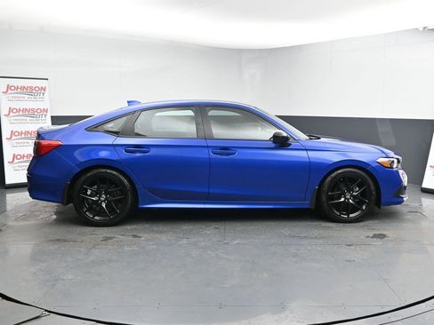 Used 2024 Honda Civic Sport image 9