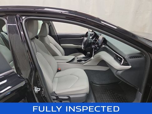 Used 2023 Toyota Camry SE AWD/4WD image 11
