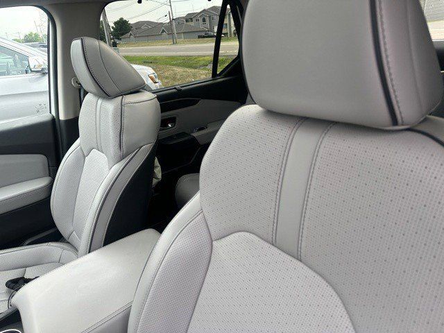 Used 2024 Honda Pilot Elite image 11