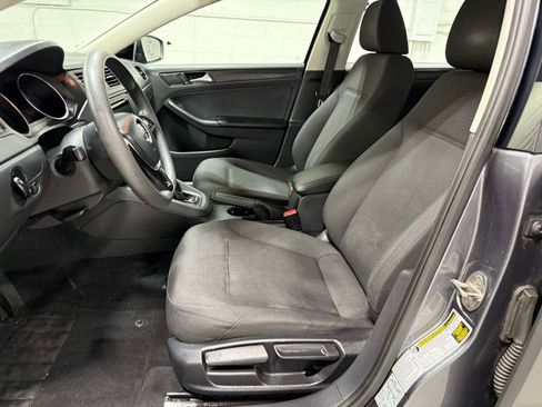 Used 2015 Volkswagen Jetta S image 15