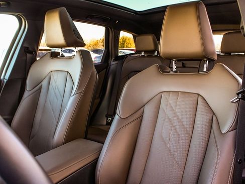 Used 2025 BMW X3 xDrive30i image 32