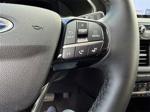 Used 2022 Ford Escape SEL image 19