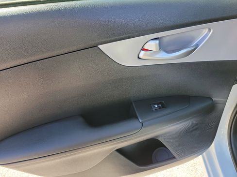 Used 2024 Kia Forte LXS image 12