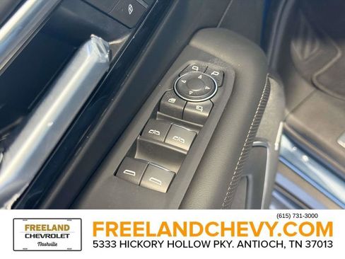 New 2026 Chevrolet Suburban Premier image 23