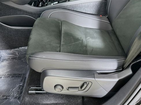 Certified 2023 Volvo C40 P8 Recharge Plus image 19