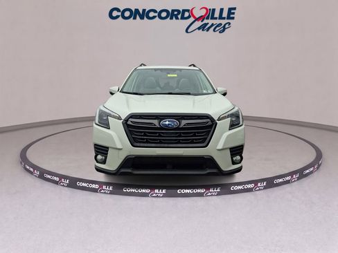Used 2022 Subaru Forester Limited AWD/4WD image 2