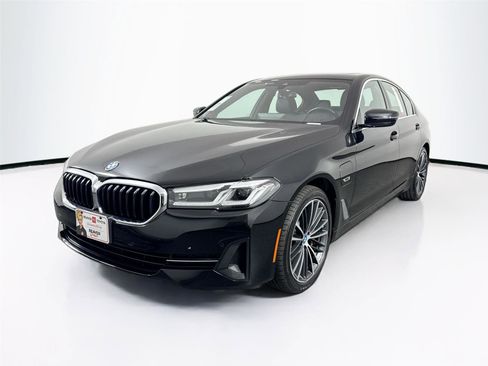 Used 2023 BMW 530e xDrive image 2
