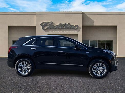 Certified 2023 Cadillac XT5 Luxury image 2