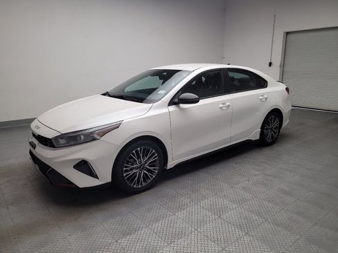 Used 2022 Kia Forte GT-Line FWD image 2