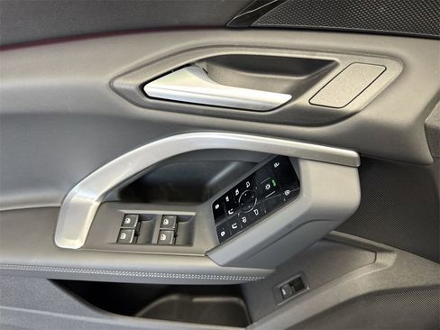 New 2025 Audi Q5 Premium image 13