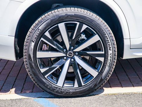 Used 2026 Volvo XC90 B5 Core image 9