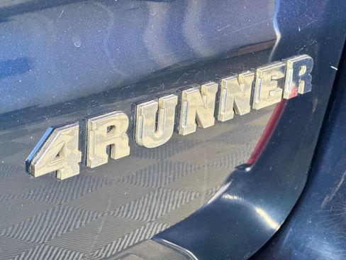 Used 2004 Toyota 4Runner SR5 image 22