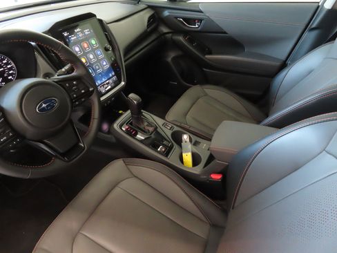 Certified 2025 Subaru Crosstrek 2.5i Limited w/ Crosstrek Mirror Package image 23