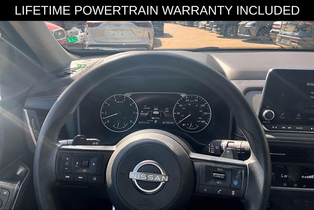 Used 2024 Nissan Rogue SV FWD image 19