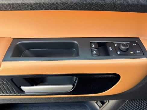 New 2025 Volkswagen ID. Buzz Pro S image 9