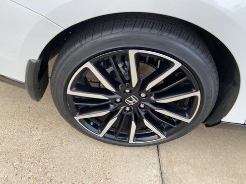 Used 2023 Honda Accord Touring image 31