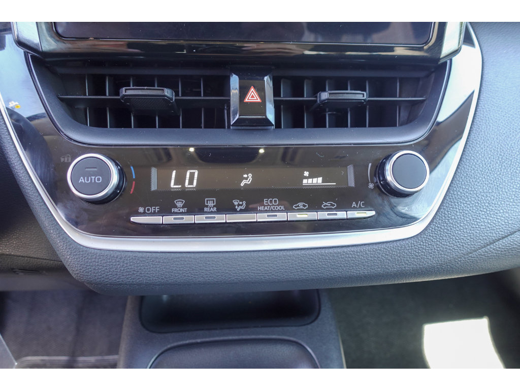Certified 2025 Toyota Corolla LE FWD image 17