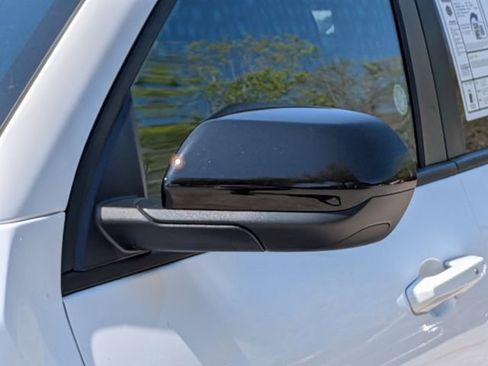 Used 2025 GMC Terrain Elevation image 9