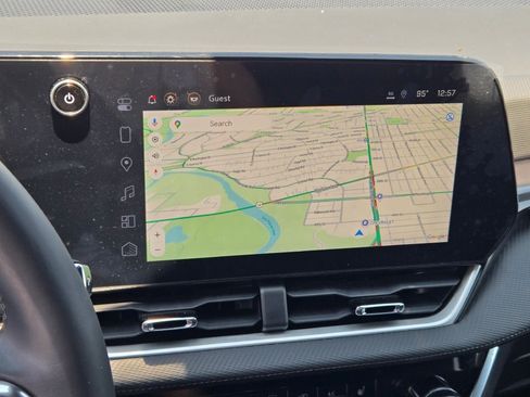 Certified 2025 Chevrolet Equinox LT w/ Safety and Technology Package FWD image 25