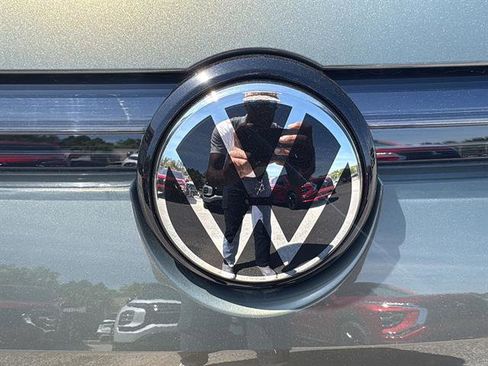 New 2026 Volkswagen Tiguan SE R-Line FWD image 11